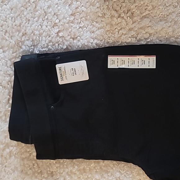 Women's plus size pull on skinny jeans - Picture 5 of 7